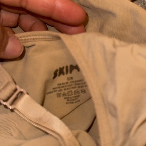 skims new version seamless sculpt brief bodysuit - Picture 8 of 8